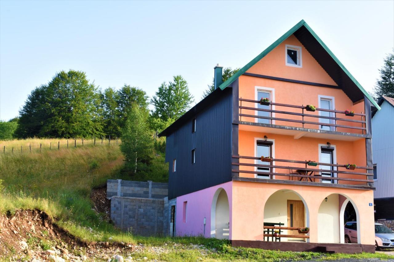 Apartmani Mitrovic Žabljak エクステリア 写真