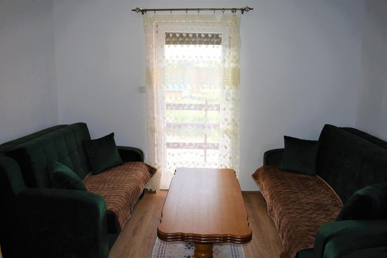 Apartmani Mitrovic Žabljak エクステリア 写真