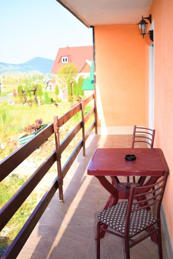 Apartmani Mitrovic Žabljak エクステリア 写真